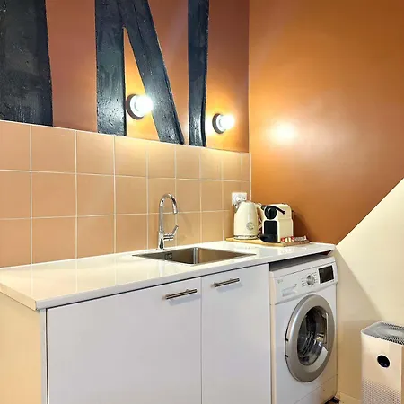 Cozy Near Pompidou Marais In Vertus